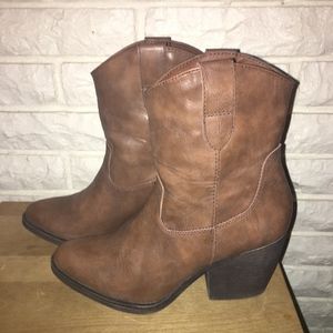 ladies short cowboy boots